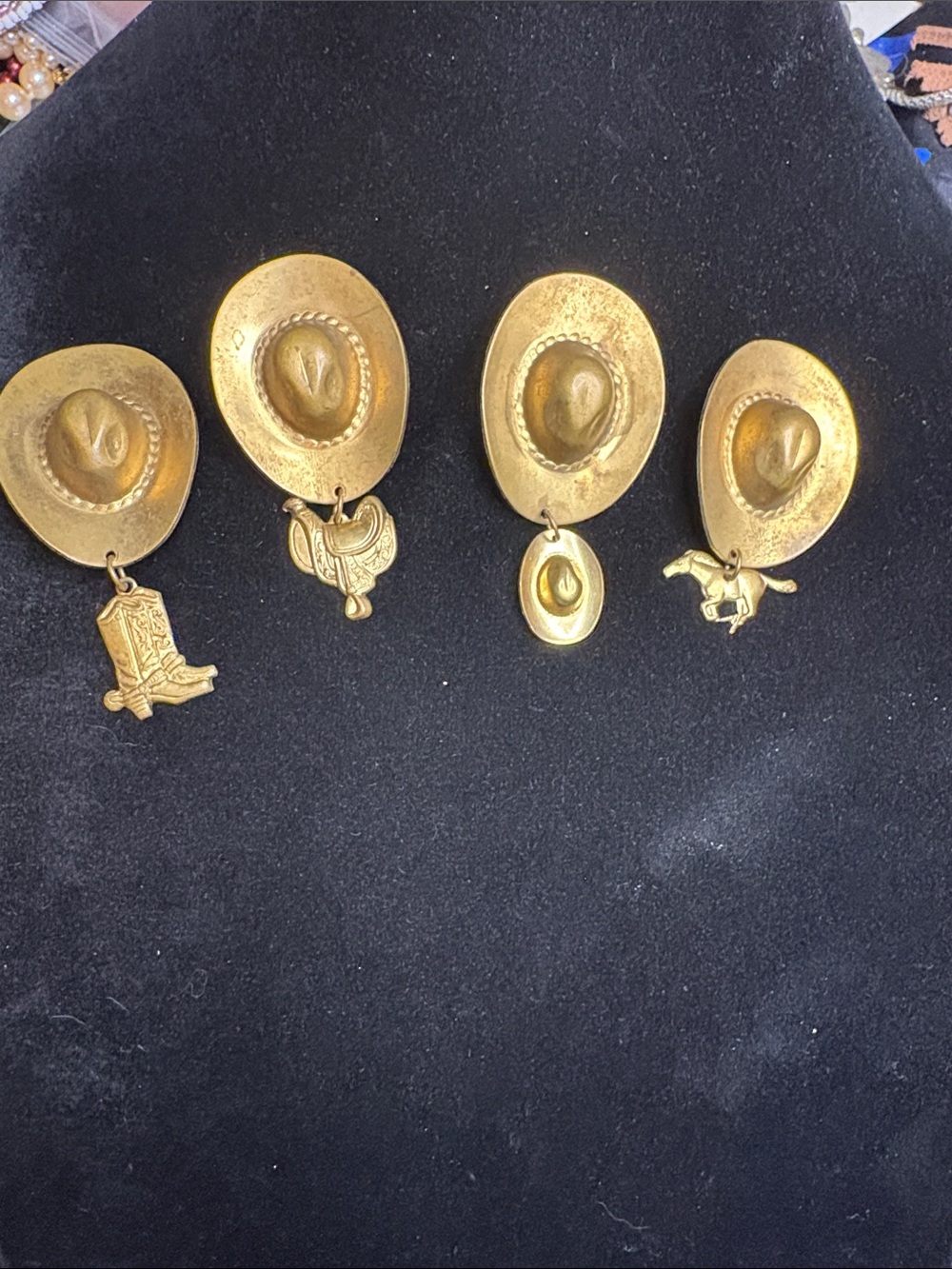 4 metal (?) Cowboy hats Button Covers